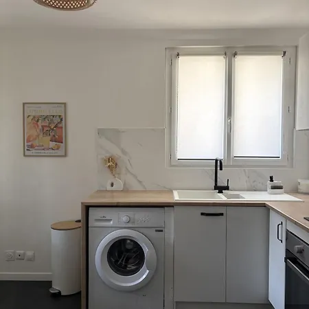Cosy Avec Terrasse A Hyeres, Plages A 15 Minutes Daire